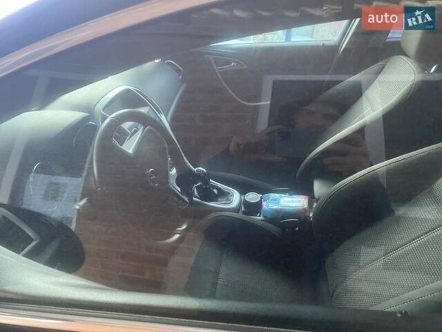 Черный Опель Астра, объемом двигателя 1.36 л и пробегом 210 тыс. км за 6500 $, фото 2 на Automoto.ua