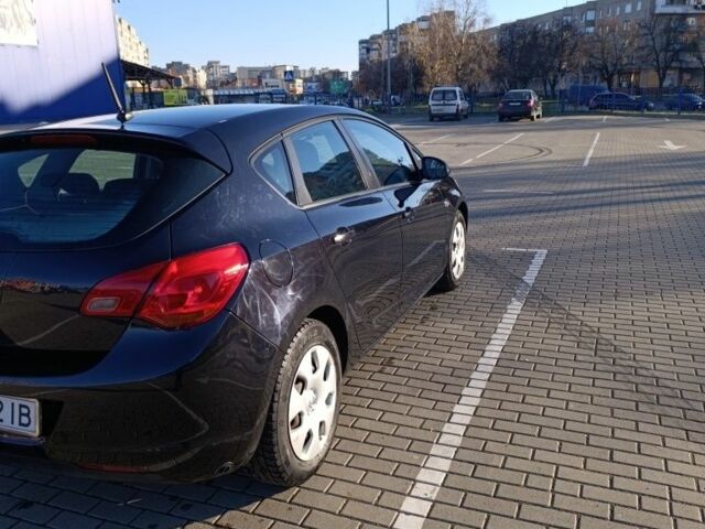 Черный Опель Астра, объемом двигателя 1.6 л и пробегом 249 тыс. км за 6500 $, фото 5 на Automoto.ua