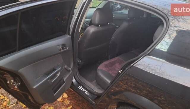 Чорний Опель Астра, об'ємом двигуна 1.4 л та пробігом 173 тис. км за 5500 $, фото 9 на Automoto.ua