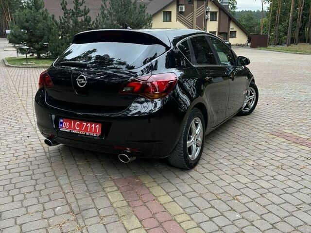 Черный Опель Астра, объемом двигателя 0 л и пробегом 130 тыс. км за 7900 $, фото 9 на Automoto.ua