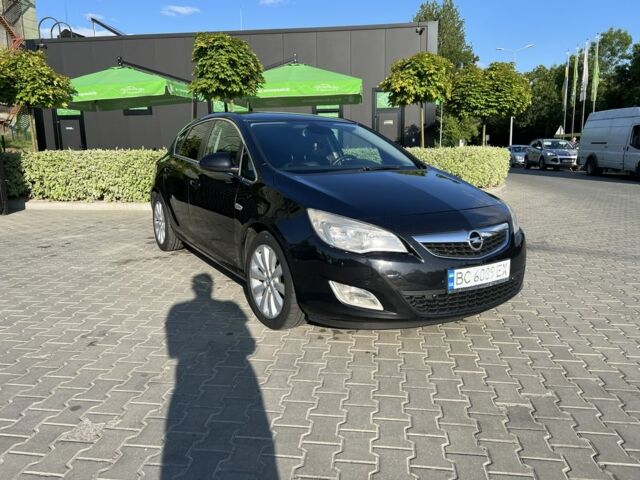 Черный Опель Астра, объемом двигателя 1.2 л и пробегом 300 тыс. км за 7399 $, фото 5 на Automoto.ua