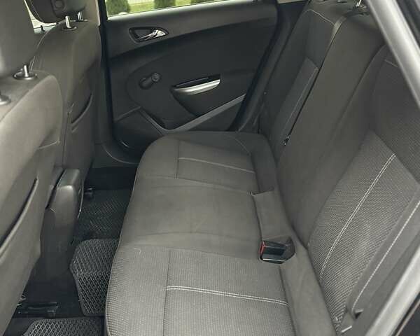 Черный Опель Астра, объемом двигателя 1.69 л и пробегом 235 тыс. км за 6500 $, фото 7 на Automoto.ua