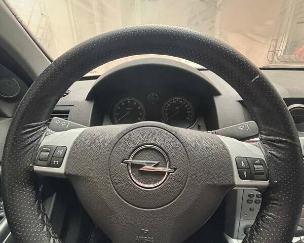 Черный Опель Астра, объемом двигателя 1.4 л и пробегом 218 тыс. км за 5700 $, фото 14 на Automoto.ua