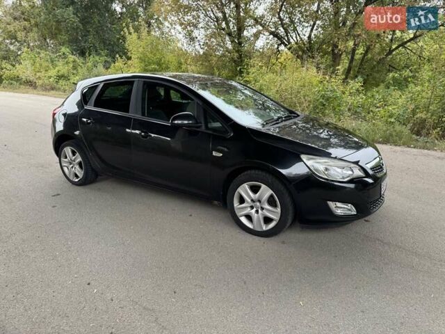 Черный Опель Астра, объемом двигателя 1.69 л и пробегом 249 тыс. км за 3950 $, фото 2 на Automoto.ua
