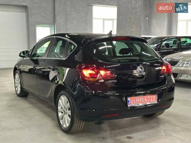 Черный Опель Астра, объемом двигателя 1.6 л и пробегом 173 тыс. км за 8799 $, фото 4 на Automoto.ua