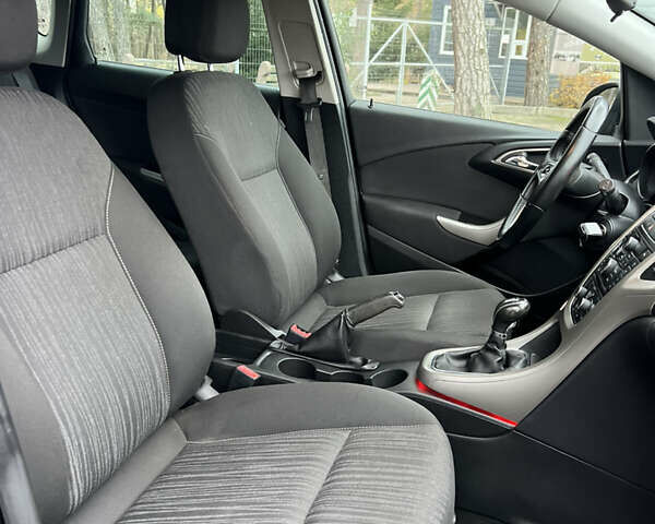 Черный Опель Астра, объемом двигателя 1.6 л и пробегом 174 тыс. км за 7500 $, фото 27 на Automoto.ua