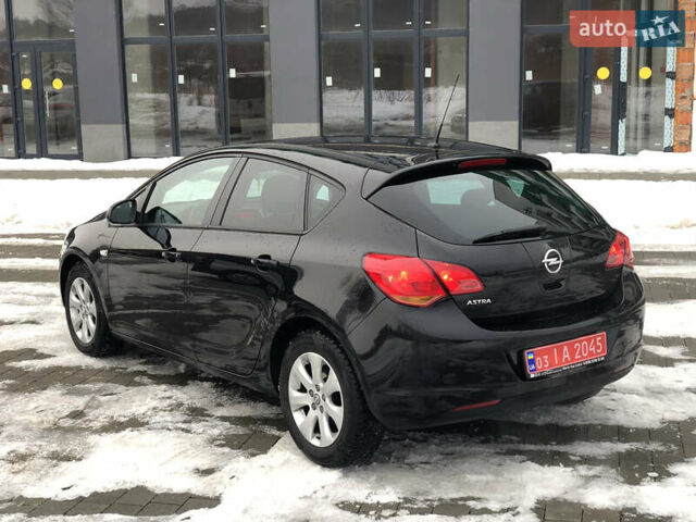 Чорний Опель Астра, об'ємом двигуна 1.6 л та пробігом 155 тис. км за 8350 $, фото 15 на Automoto.ua