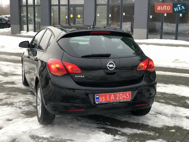 Чорний Опель Астра, об'ємом двигуна 1.6 л та пробігом 155 тис. км за 8350 $, фото 12 на Automoto.ua