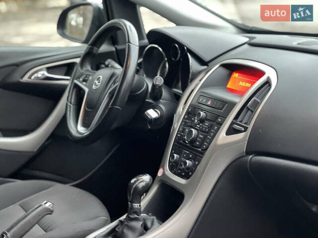 Черный Опель Астра, объемом двигателя 1.6 л и пробегом 174 тыс. км за 7500 $, фото 24 на Automoto.ua