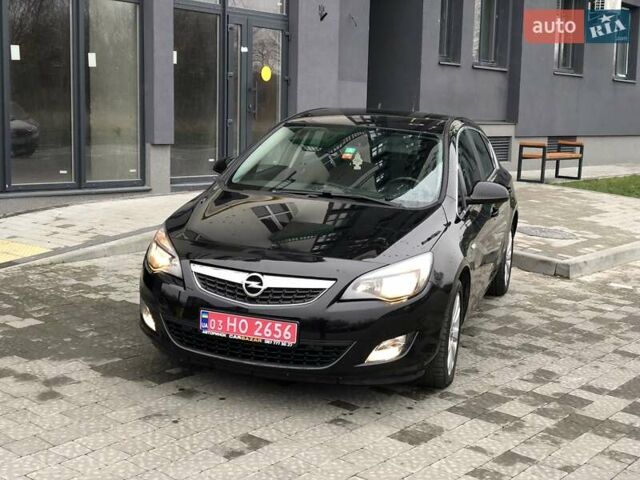 Черный Опель Астра, объемом двигателя 1.6 л и пробегом 138 тыс. км за 8990 $, фото 12 на Automoto.ua