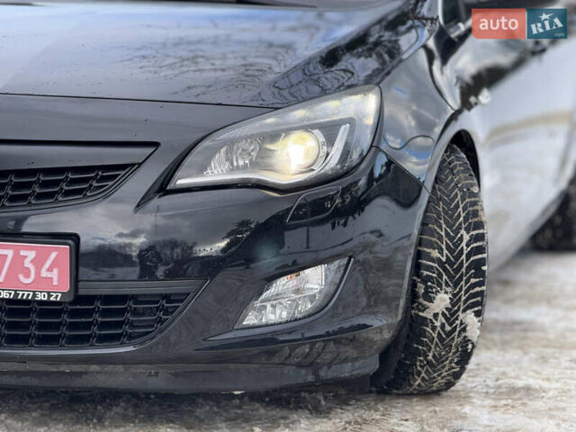 Черный Опель Астра, объемом двигателя 1.6 л и пробегом 128 тыс. км за 8850 $, фото 4 на Automoto.ua