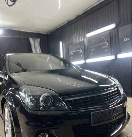 Чорний Опель Астра, об'ємом двигуна 2 л та пробігом 227 тис. км за 7900 $, фото 2 на Automoto.ua