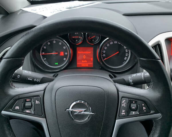 Черный Опель Астра, объемом двигателя 1.6 л и пробегом 245 тыс. км за 6600 $, фото 10 на Automoto.ua