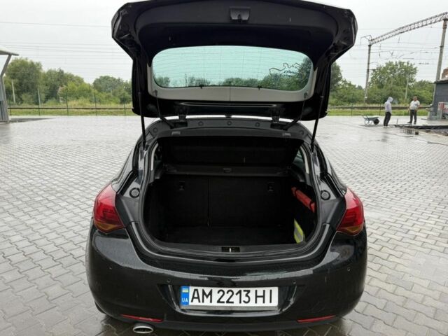 Черный Опель Астра, объемом двигателя 1.4 л и пробегом 255 тыс. км за 5700 $, фото 15 на Automoto.ua