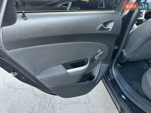 Чорний Опель Астра, об'ємом двигуна 1.7 л та пробігом 295 тис. км за 5999 $, фото 23 на Automoto.ua