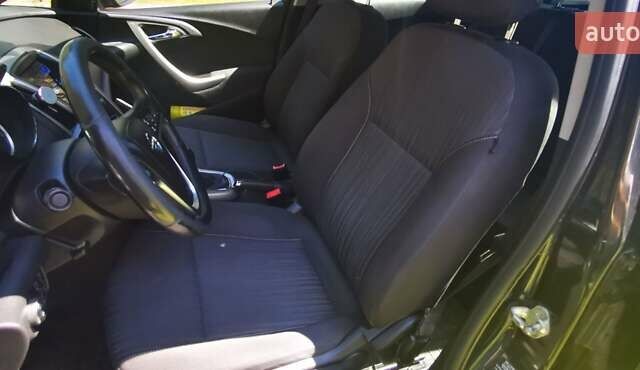 Опель Астра 2011 в Чернигове на Automoto.ua Черный Опель Астра, объемом двигателя 1.3 л и пробегом 330 тыс. км за 5200 $, фото 7 на Automoto.ua