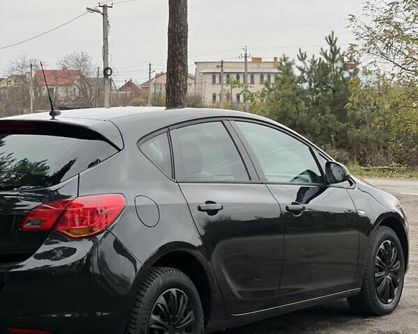 Черный Опель Астра, объемом двигателя 1.6 л и пробегом 174 тыс. км за 7500 $, фото 10 на Automoto.ua