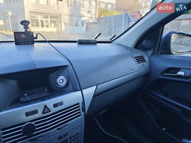 Чорний Опель Астра, об'ємом двигуна 1.36 л та пробігом 261 тис. км за 6900 $, фото 9 на Automoto.ua