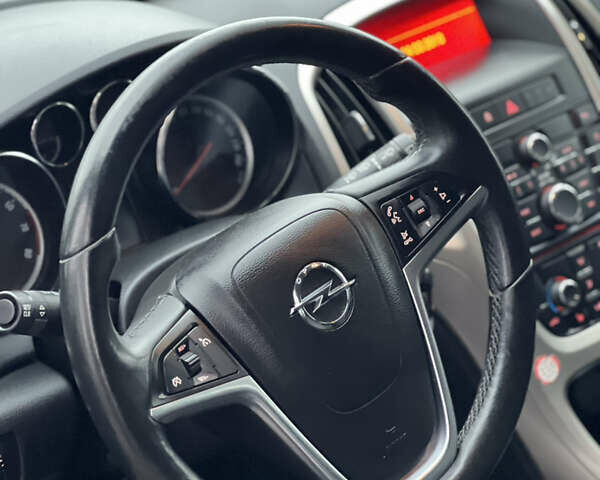 Черный Опель Астра, объемом двигателя 1.6 л и пробегом 174 тыс. км за 7500 $, фото 18 на Automoto.ua