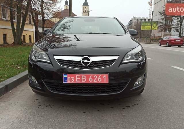 Черный Опель Астра, объемом двигателя 1.4 л и пробегом 157 тыс. км за 7200 $, фото 2 на Automoto.ua
