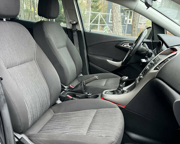 Черный Опель Астра, объемом двигателя 1.6 л и пробегом 174 тыс. км за 7500 $, фото 32 на Automoto.ua