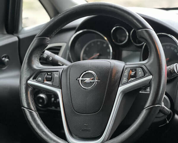 Черный Опель Астра, объемом двигателя 1.6 л и пробегом 174 тыс. км за 7500 $, фото 34 на Automoto.ua