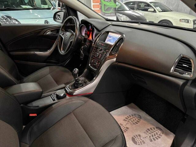 Черный Опель Астра, объемом двигателя 1.6 л и пробегом 173 тыс. км за 8799 $, фото 17 на Automoto.ua