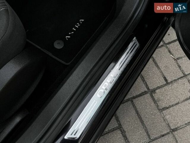 Черный Опель Астра, объемом двигателя 1.6 л и пробегом 190 тыс. км за 7200 $, фото 41 на Automoto.ua
