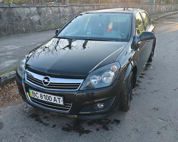 Чорний Опель Астра, об'ємом двигуна 1.36 л та пробігом 261 тис. км за 6900 $, фото 1 на Automoto.ua