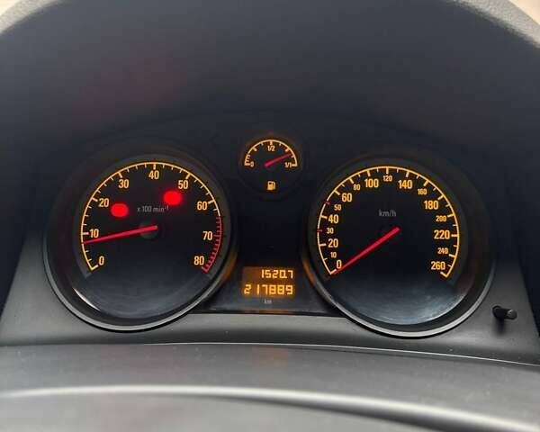 Черный Опель Астра, объемом двигателя 1.4 л и пробегом 218 тыс. км за 5700 $, фото 13 на Automoto.ua