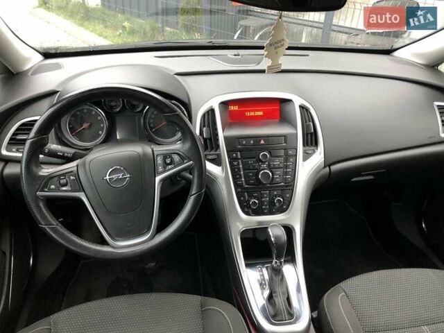 Черный Опель Астра, объемом двигателя 1.6 л и пробегом 138 тыс. км за 8990 $, фото 31 на Automoto.ua