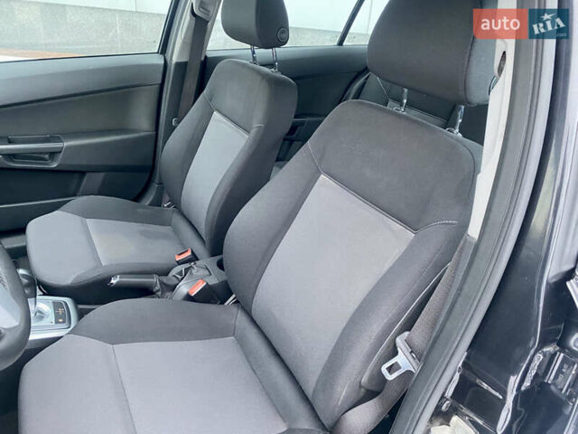 Черный Опель Астра, объемом двигателя 1.6 л и пробегом 134 тыс. км за 6400 $, фото 24 на Automoto.ua