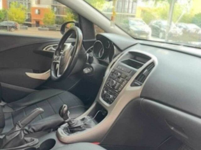 Опель Астра 2012 в Ивано-Франковске на Automoto.ua Черный Опель Астра, объемом двигателя 1.7 л и пробегом 254 тыс. км за 7200 $, фото 9 на Automoto.ua