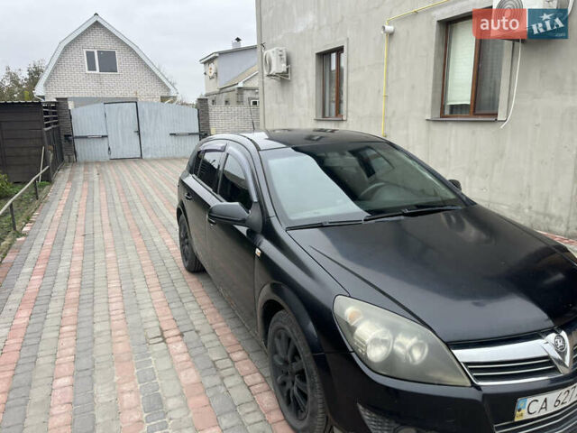 Черный Опель Астра, объемом двигателя 1.6 л и пробегом 125 тыс. км за 5000 $, фото 2 на Automoto.ua