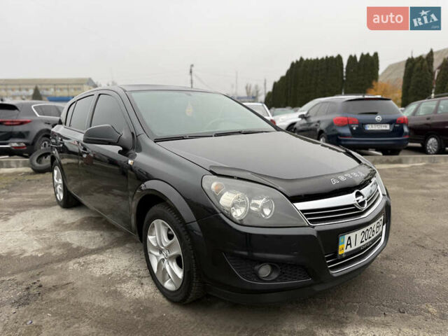 Черный Опель Астра, объемом двигателя 1.6 л и пробегом 169 тыс. км за 6750 $, фото 6 на Automoto.ua