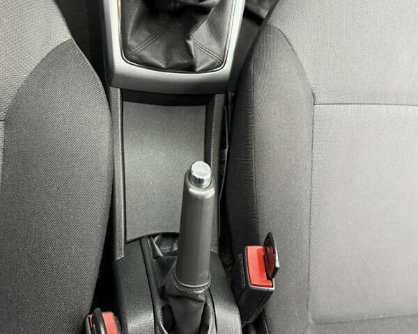 Черный Опель Астра, объемом двигателя 1.6 л и пробегом 169 тыс. км за 6750 $, фото 27 на Automoto.ua