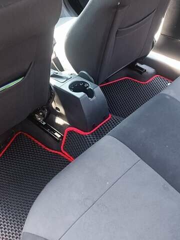 Чорний Опель Астра, об'ємом двигуна 1.6 л та пробігом 130 тис. км за 10000 $, фото 6 на Automoto.ua