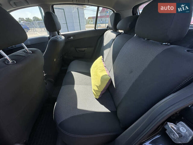 Черный Опель Астра, объемом двигателя 1.6 л и пробегом 130 тыс. км за 6990 $, фото 22 на Automoto.ua