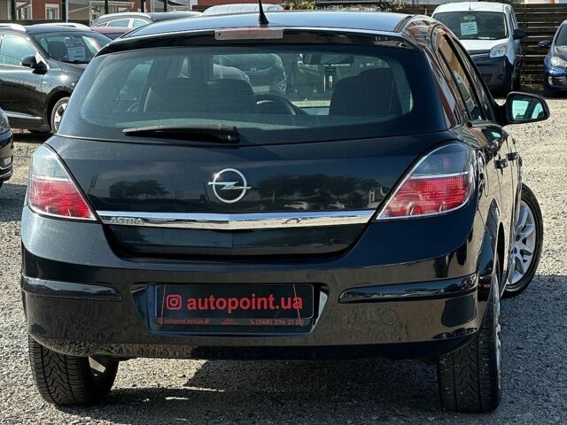 Черный Опель Астра, объемом двигателя 1.6 л и пробегом 251 тыс. км за 5900 $, фото 8 на Automoto.ua
