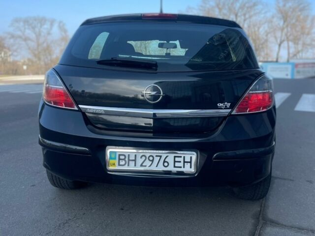 Черный Опель Астра, объемом двигателя 1.6 л и пробегом 122 тыс. км за 6900 $, фото 5 на Automoto.ua
