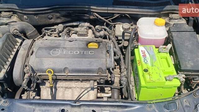 Чорний Опель Астра, об'ємом двигуна 1.6 л та пробігом 130 тис. км за 10000 $, фото 5 на Automoto.ua