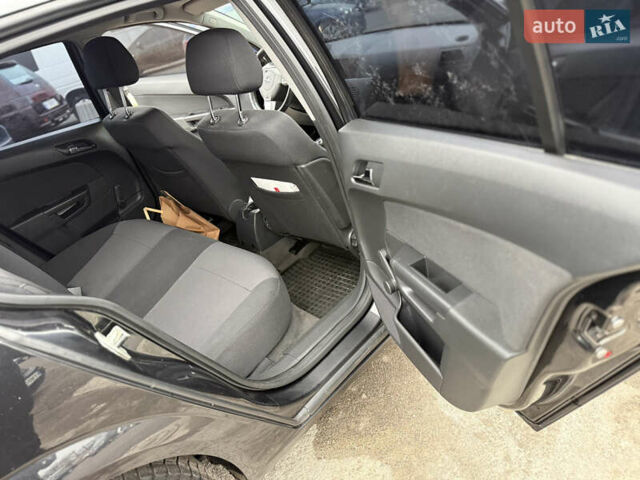 Черный Опель Астра, объемом двигателя 1.6 л и пробегом 169 тыс. км за 6750 $, фото 32 на Automoto.ua