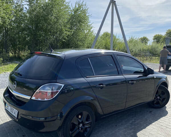 Чорний Опель Астра, об'ємом двигуна 1.6 л та пробігом 52 тис. км за 8000 $, фото 4 на Automoto.ua