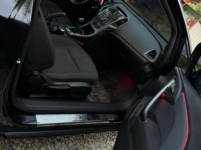 Чорний Опель Астра, об'ємом двигуна 1.4 л та пробігом 144 тис. км за 8200 $, фото 3 на Automoto.ua