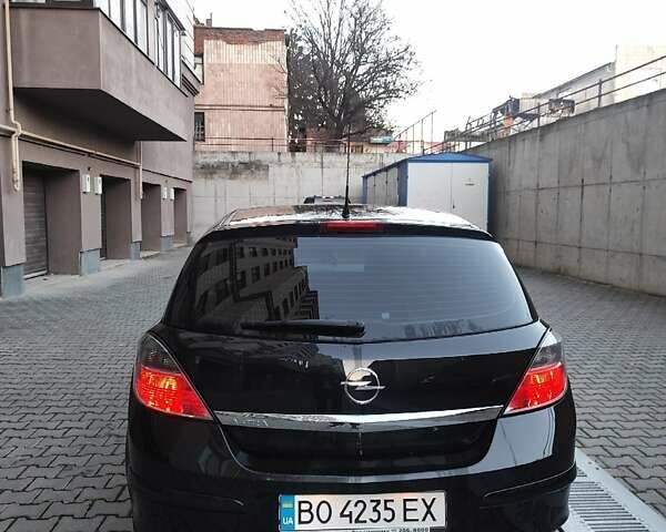 Черный Опель Астра, объемом двигателя 1.6 л и пробегом 102 тыс. км за 6700 $, фото 7 на Automoto.ua
