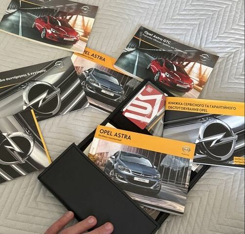 Чорний Опель Астра, об'ємом двигуна 1.4 л та пробігом 144 тис. км за 8200 $, фото 7 на Automoto.ua