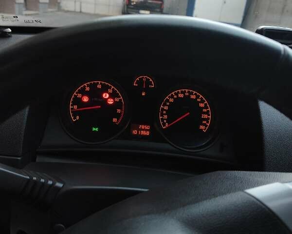 Черный Опель Астра, объемом двигателя 1.6 л и пробегом 102 тыс. км за 6700 $, фото 11 на Automoto.ua