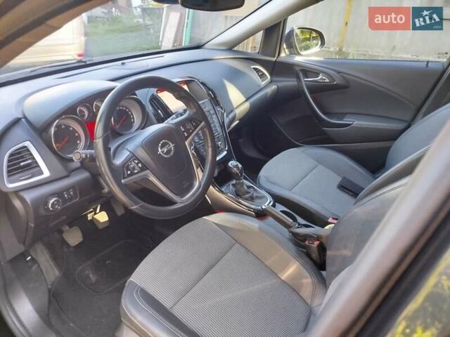 Черный Опель Астра, объемом двигателя 1.6 л и пробегом 237 тыс. км за 9700 $, фото 10 на Automoto.ua