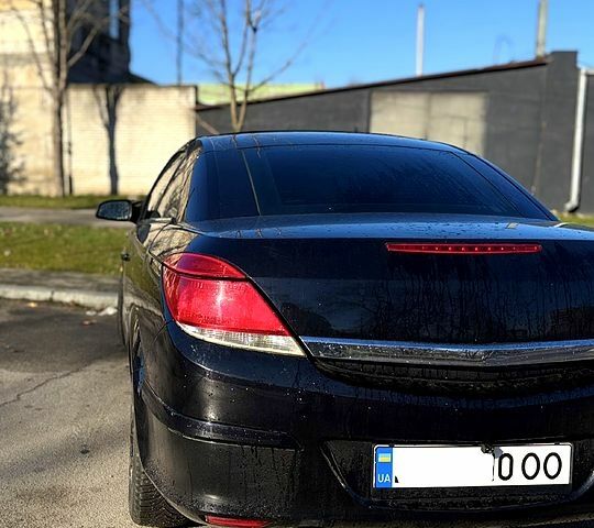 Чорний Опель Астра, об'ємом двигуна 1.8 л та пробігом 0 тис. км за 5000 $, фото 6 на Automoto.ua