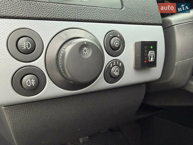 Черный Опель Астра, объемом двигателя 1.6 л и пробегом 215 тыс. км за 3999 $, фото 28 на Automoto.ua